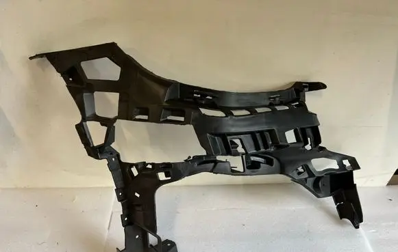 Mercedes-Benz E AMG W213 Front bumper mounting bracket A2138857204
