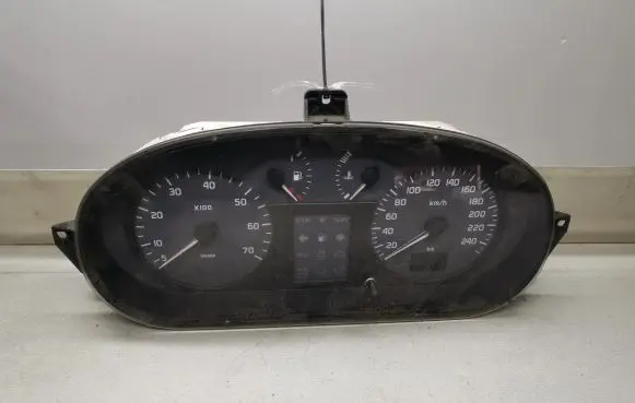 Renault Scenic I Speedometer (instrument cluster) 8200071820