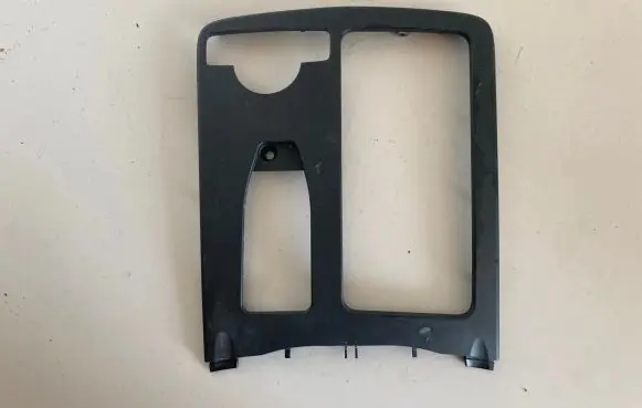 Mercedes-Benz C W204 Center console decorative trim A2046800107 0005033012
