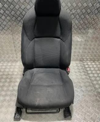 Toyota C-HR I Front passenger seat 