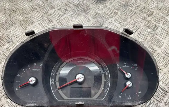 KIA Sportage Speedometer (instrument cluster) 940233U025