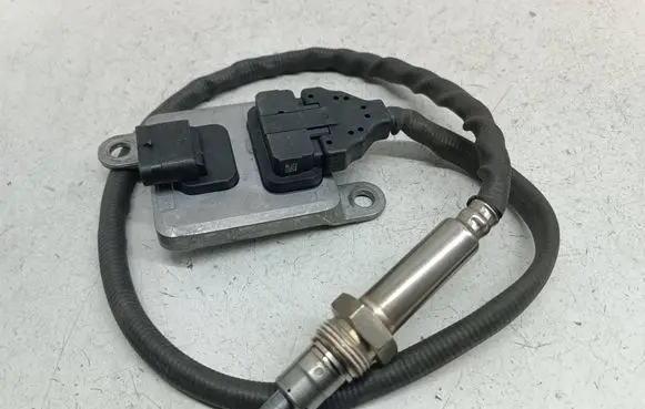 Mercedes-Benz C W205 Lambda probe sensor A0009053503 5WK96682D 0009053503