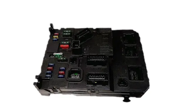 Peugeot 206+ Fuse module 9646777380