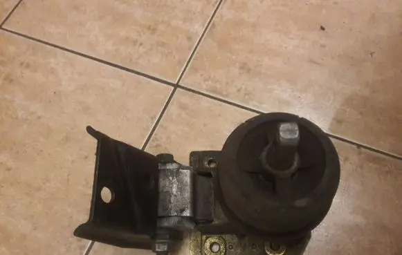 Seat Alhambra (Mk1) Gearbox mounting bracket 7M0199129c 95VW8A025BA 586141