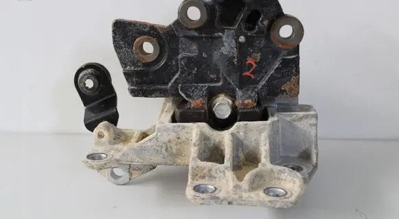 Nissan X-Trail T32 Engine mounting bracket 112534BD0A