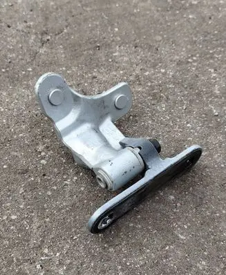 Mercedes-Benz CLS C218 X218 Rear door lower hinge A046572