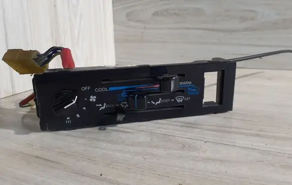 Toyota Land Cruiser (BJ70) Climate control unit 9559120K00