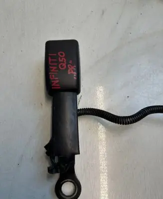 Infiniti Q50 Front seatbelt buckle 4556