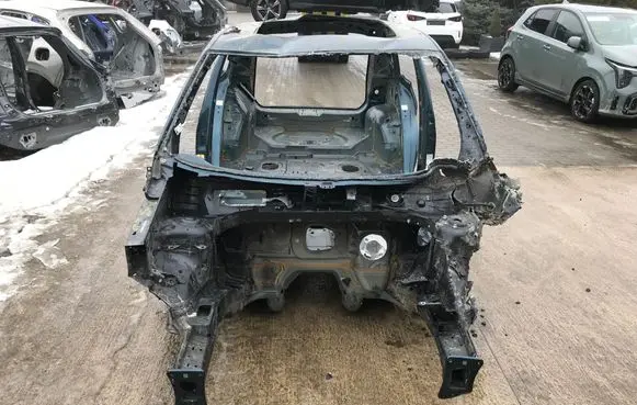 Volkswagen Tiguan Front quarter panel 