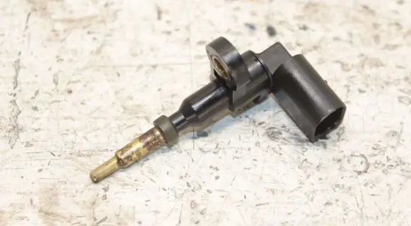 Volkswagen Golf VII Coolant temperature sensor 04E919501B