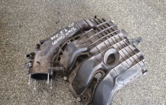 Chrysler Town u0026 Country V Intake manifold 511125 511124