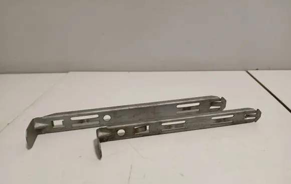 Volvo XC90 Headlight/headlamp mounting bracket 8637182