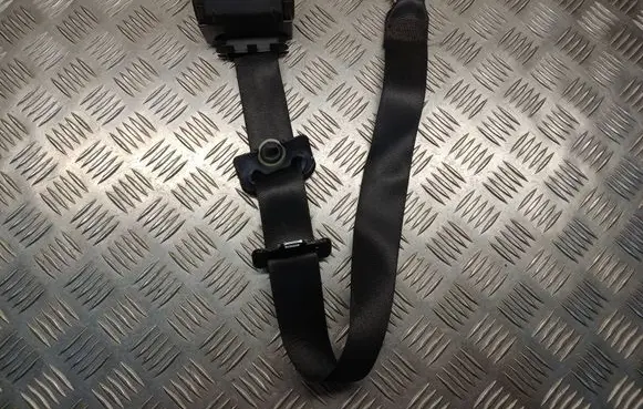 BMW 3 E46 Front seatbelt 8207956 566244601