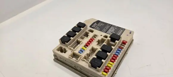 Nissan Micra Fuse module