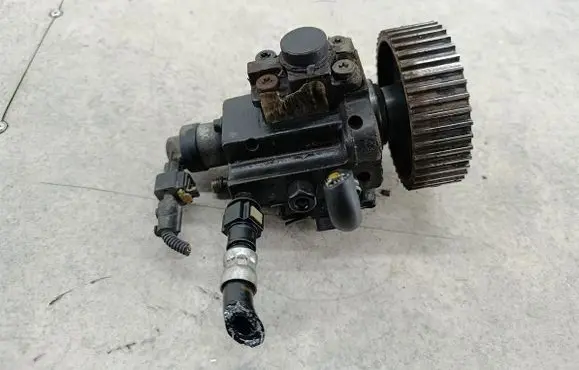 Fiat Grande Punto Fuel injection high pressure pump 