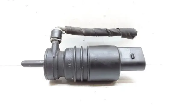 Mercedes-Benz E W211 Windscreen/windshield washer pump A0335450228