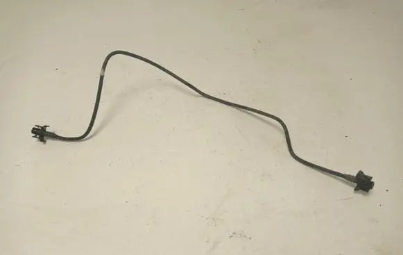 Engine coolant pipe/hose