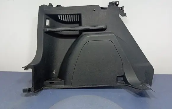 Skoda Yeti (5L) Tailgate/boot cover trim set 5L6867427
