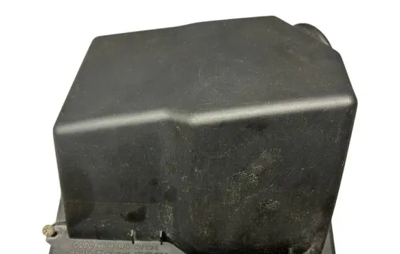 Audi A8 S8 D2 4D Air filter box cover 077129620A 077133837J