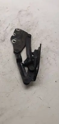 Volkswagen Golf Plus Engine bonnet/hood hinges 5M0823302