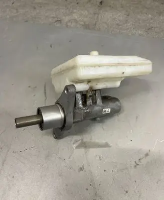 Renault Master III Master brake cylinder 03350890491