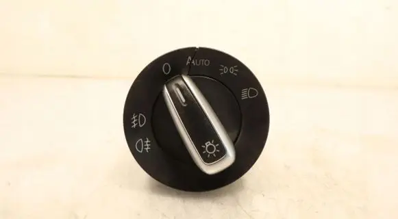Volkswagen Tiguan Light switch