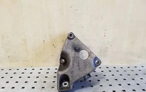 BMW X1 E84 Engine mounting bracket 22116777061 6777061