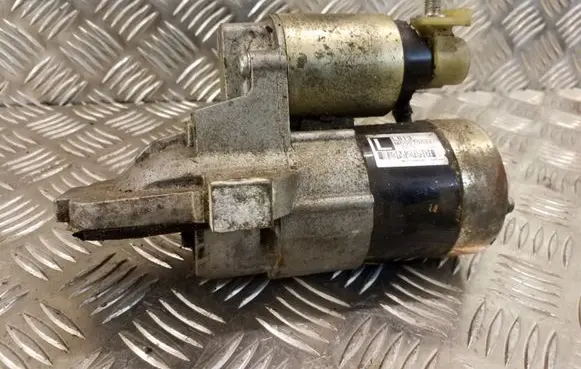 Mazda 5 Starter motor M000T90981 L813