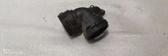 Engine coolant pipe/hose