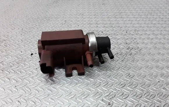 Peugeot 207 Vacuum valve 9652570180