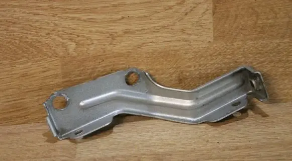 Toyota Avensis T250 Radiator mount bracket