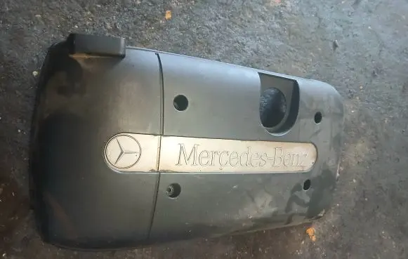 Mercedes-Benz C W203 Engine cover (trim) A6110101067