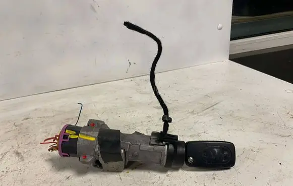 Audi A4 S4 B6 8E 8H Ignition lock 4B0905851N