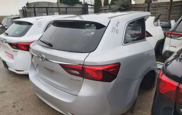 Toyota Avensis T270 Rear bodywork 