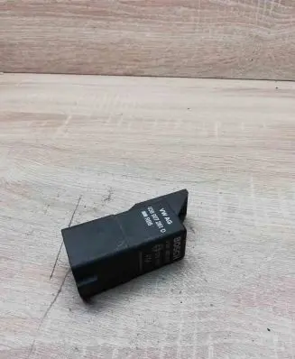 Audi A3 S3 8L Other relay 038907281D 0281003038