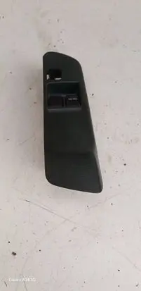 Nissan Almera Electric window control switch