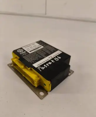 Volkswagen PASSAT B6 Airbag control unit/module 3C0909605M 4706310P 391125