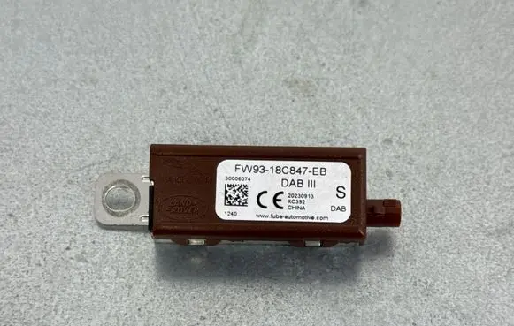 Land Rover Range Rover Velar Aerial antenna amplifier FW9318C847EB