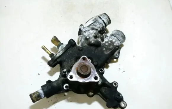 Opel Corsa B Water pump 90570620