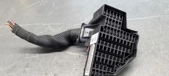 Volkswagen PASSAT B6 Fuse box set 3c1941823