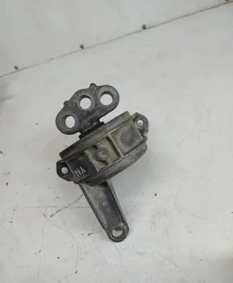 Engine mount bracket