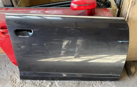 Audi A6 S6 C6 4F Front door