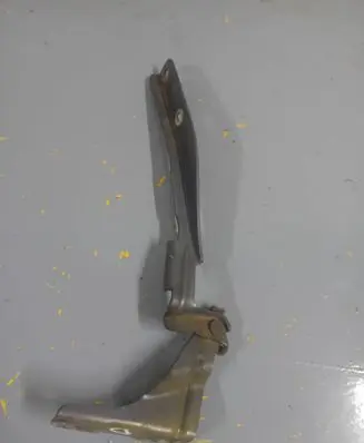 Nissan Note (E11) Engine bonnet/hood hinges 
