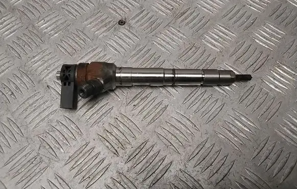 Skoda Superb B8 (3V) Fuel injector 04L130277AE