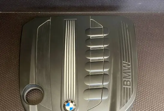BMW 5 F10 F11 Engine cover (trim) 7800575 11252010
