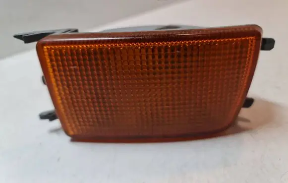 Volkswagen Golf III Front indicator light 1H0953155C 858039