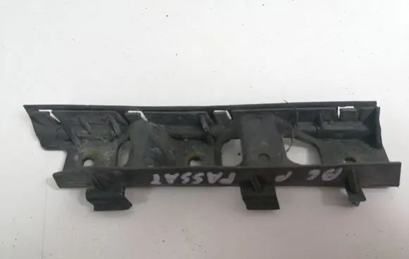 Volkswagen PASSAT B6 Front bumper mounting bracket 3C0807184