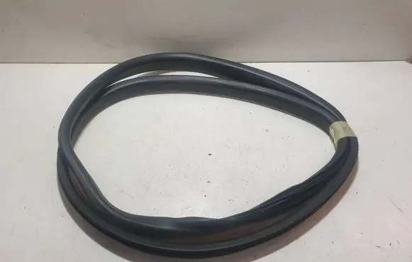 Volvo XC60 Front door rubber seal 