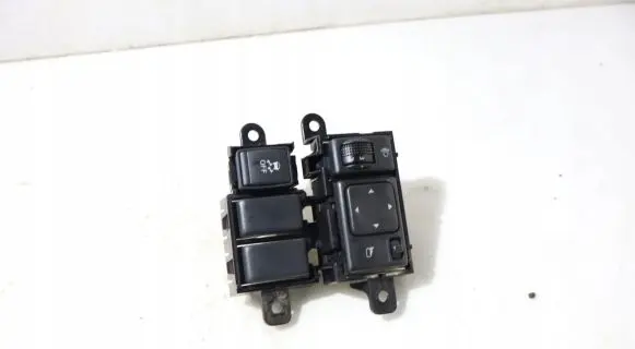 Nissan Juke I F15 Wing mirror switch