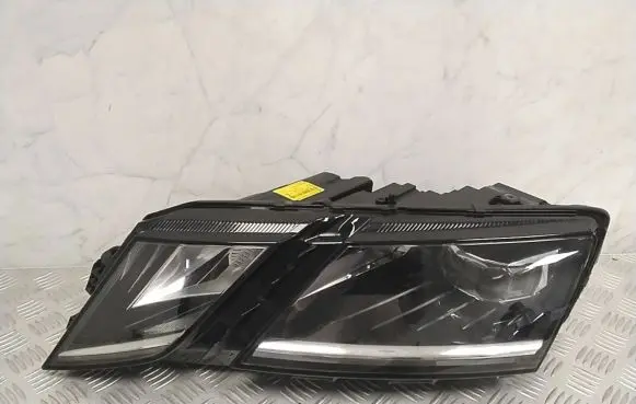 Skoda Octavia Mk3 (5E) Headlight/headlamp 5E1941015D